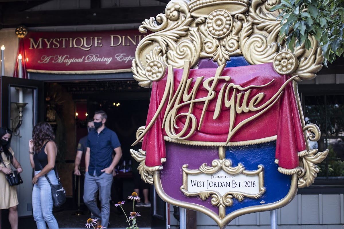 Mystique Dining At Gardner Village